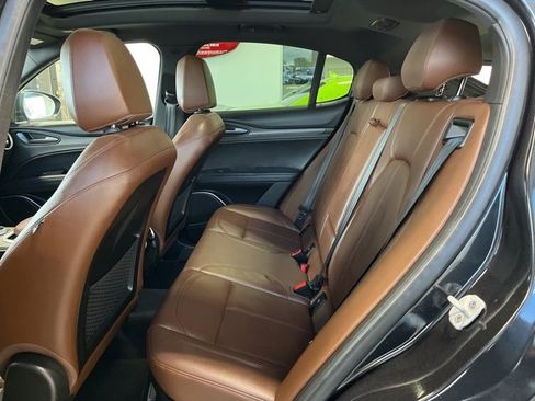 Used 2022 Alfa Romeo Stelvio Ti image 11