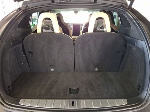 Used 2016 Tesla Model X P90D image 26