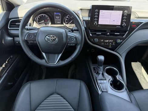 Used 2024 Toyota Camry SE w/ Convenience Package FWD image 12