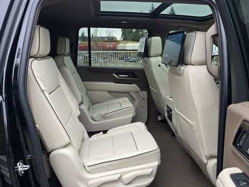 New 2026 GMC Yukon XL Denali w/ Denali Reserve Package image 11
