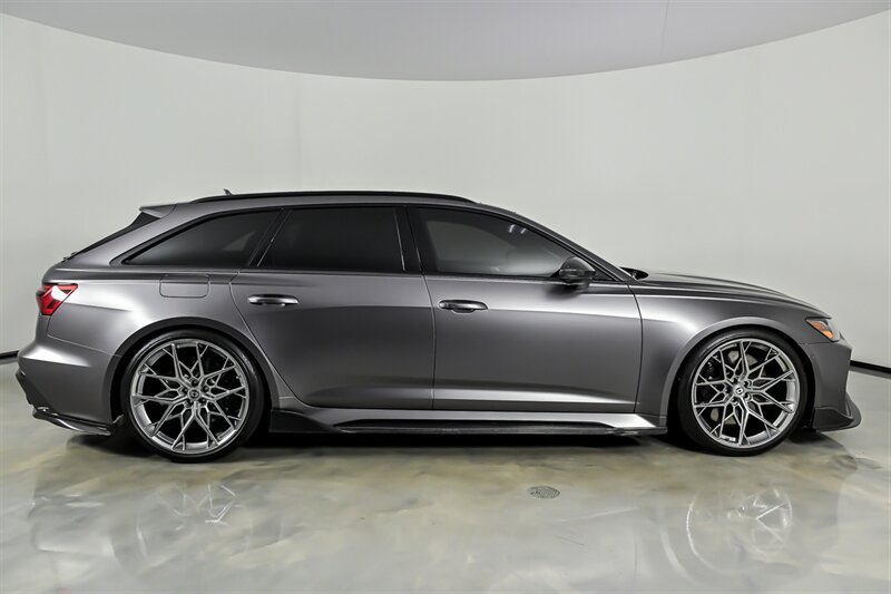 Used 2022 Audi RS 6 AWD/4WD image 10