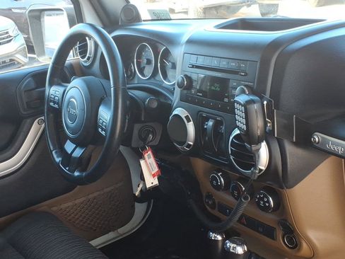 Used 2012 Jeep Wrangler Rubicon w/ PWR Convenience Group image 14