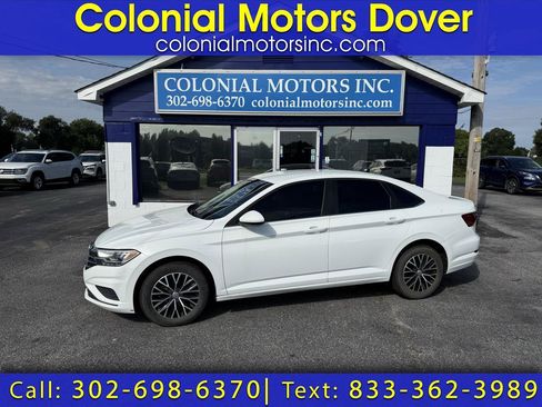 Used 2021 Volkswagen Jetta R-Line FWD image 1