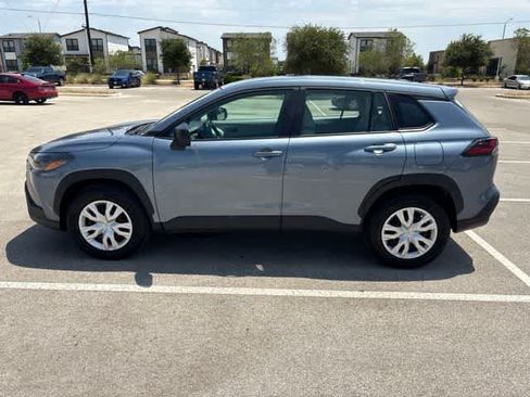 Used 2026 Toyota Corolla Cross L FWD image 2