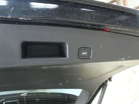Used 2025 Chevrolet Traverse RS w/ LPO, Floor Liner Package AWD/4WD image 16