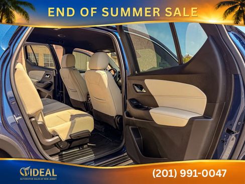 Used 2022 Chevrolet Traverse LS FWD image 12