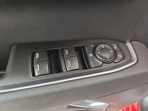 Certified 2026 Chevrolet Silverado 1500 LT image 32