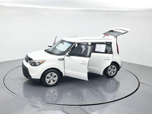 Used 2015 Kia Soul FWD image 41