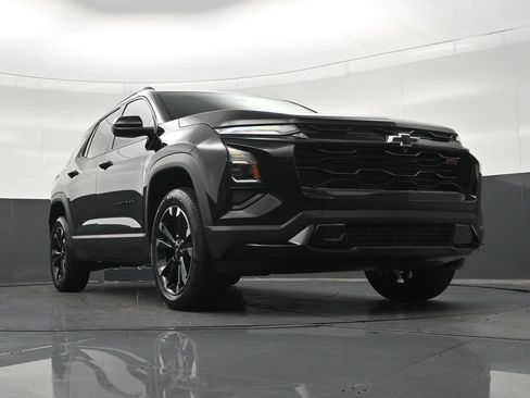 Used 2026 Chevrolet Equinox RS FWD image 34
