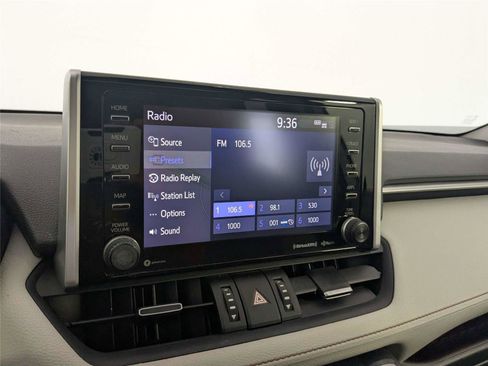 Used 2019 Toyota RAV4 Limited w/ Cold Weather Package FWD image 29