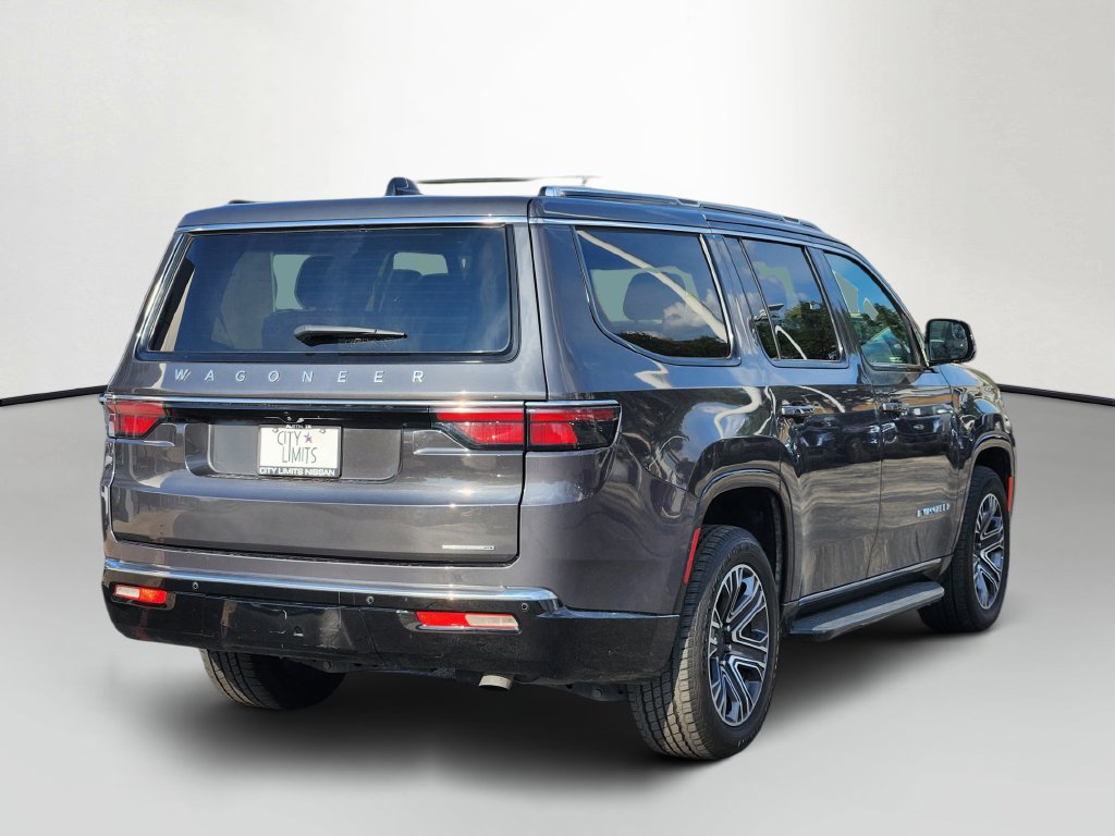 Used 2024 Jeep Wagoneer Series II w/ Flexible Seating Group AWD/4WD image 7