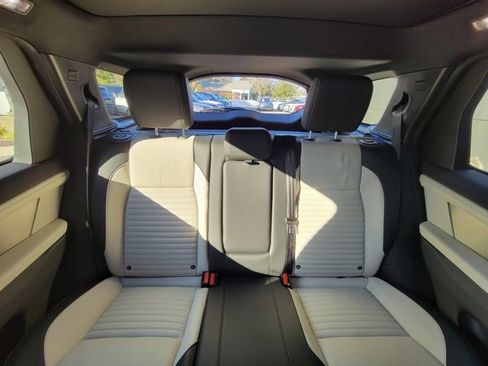 Used 2025 Land Rover Discovery Sport Dynamic SE image 13