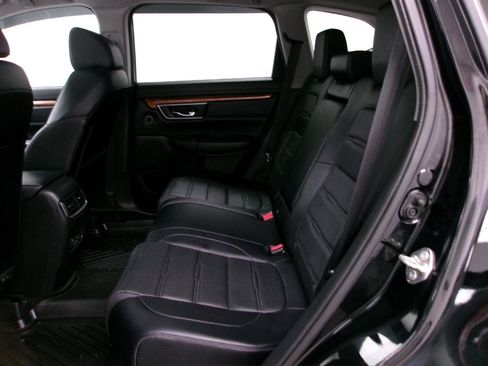Used 2018 Honda CR-V Touring image 11