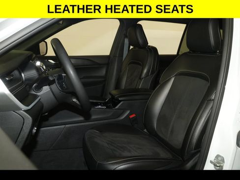 Used 2023 Jeep Grand Cherokee L Laredo AWD/4WD image 3