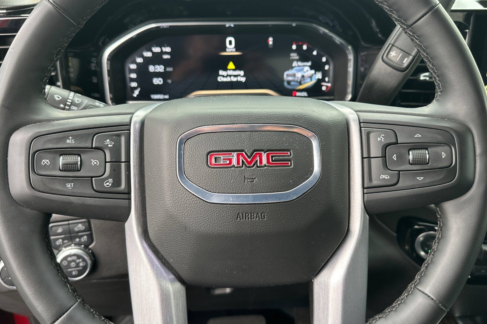 Used 2025 GMC Sierra 2500 SLT w/ SLT Premium Package AWD/4WD image 27