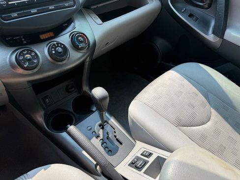 Used 2012 Toyota RAV4 FWD w/ Value Pkg image 11