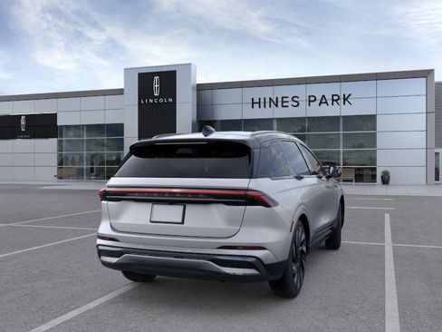 New 2025 Lincoln Nautilus Reserve w/ Jet Appearance Package image 8