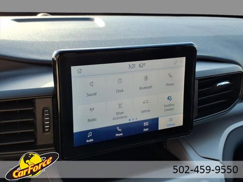 Used 2022 Ford Explorer XLT image 26