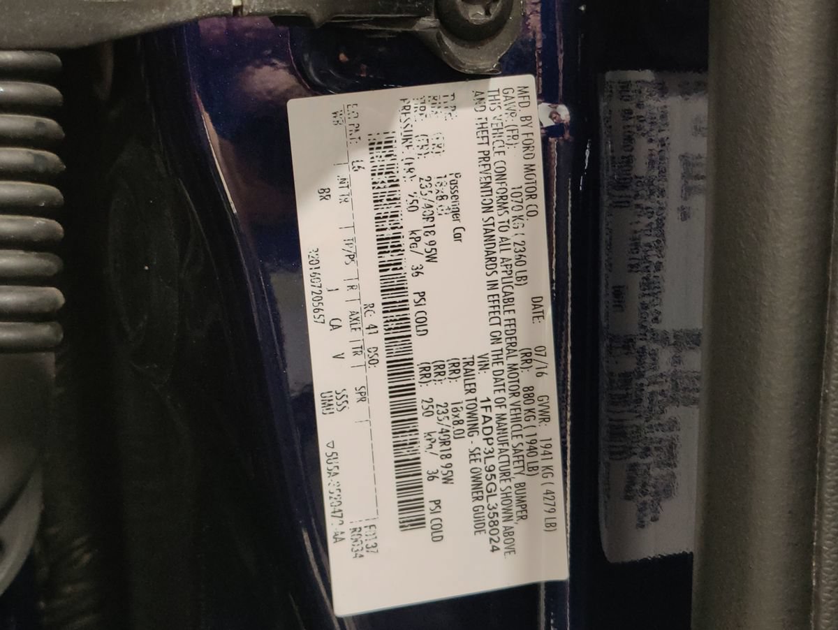 Used 2016 Ford Focus ST w/ Equipment Group 401A FWD image 24