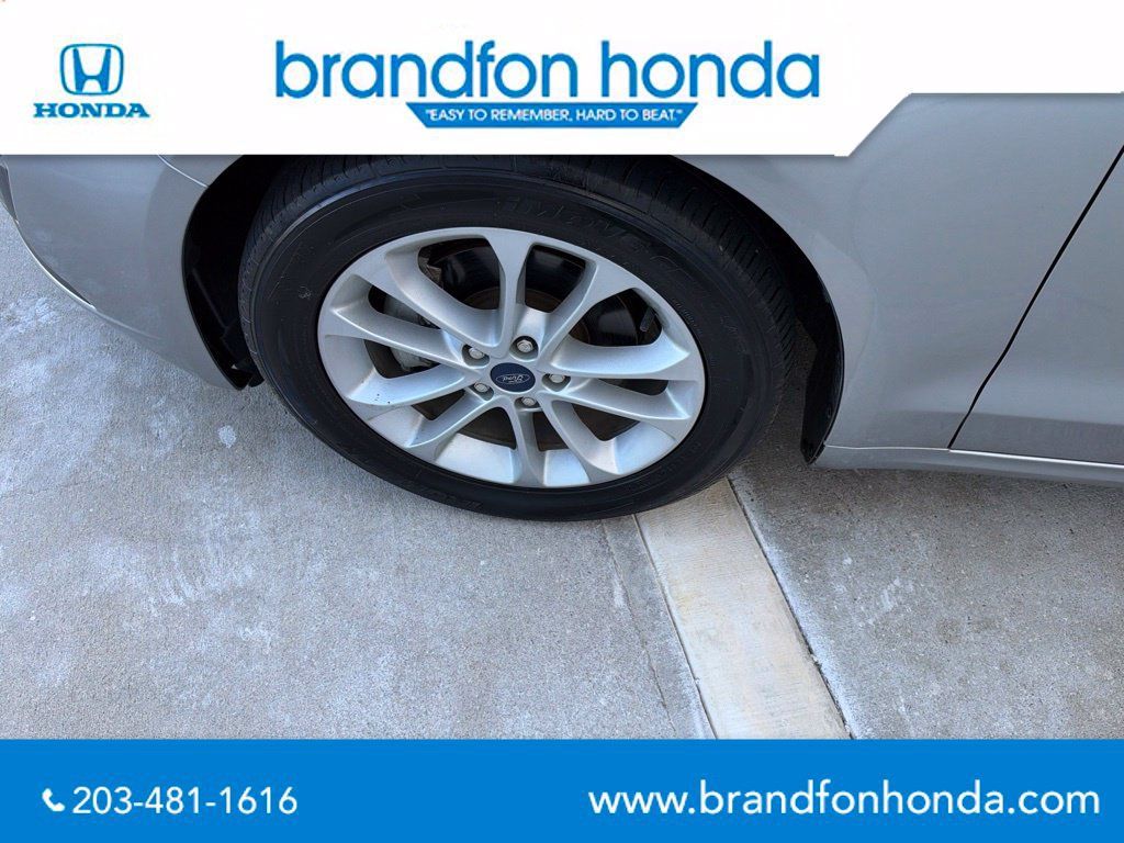 Used 2020 Ford Fusion SE FWD image 31