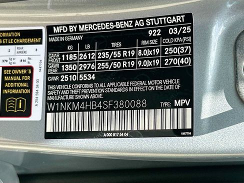 Used 2025 Mercedes-Benz GLC 300 4MATIC w/ AMG Line image 31
