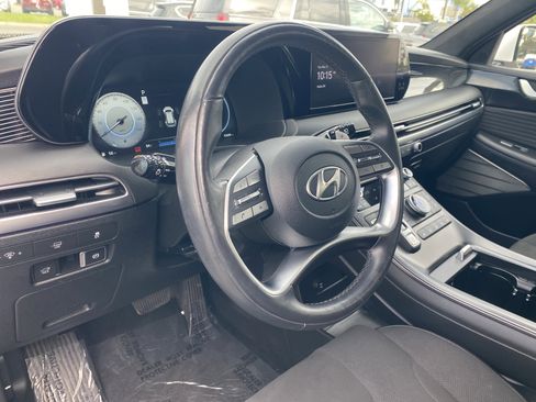 Used 2024 Hyundai Palisade Calligraphy image 16