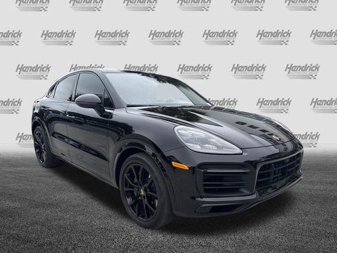 Used 2022 Porsche Cayenne S Platinum image 3