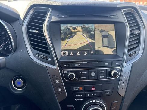 Used 2018 Hyundai Santa Fe Sport image 21