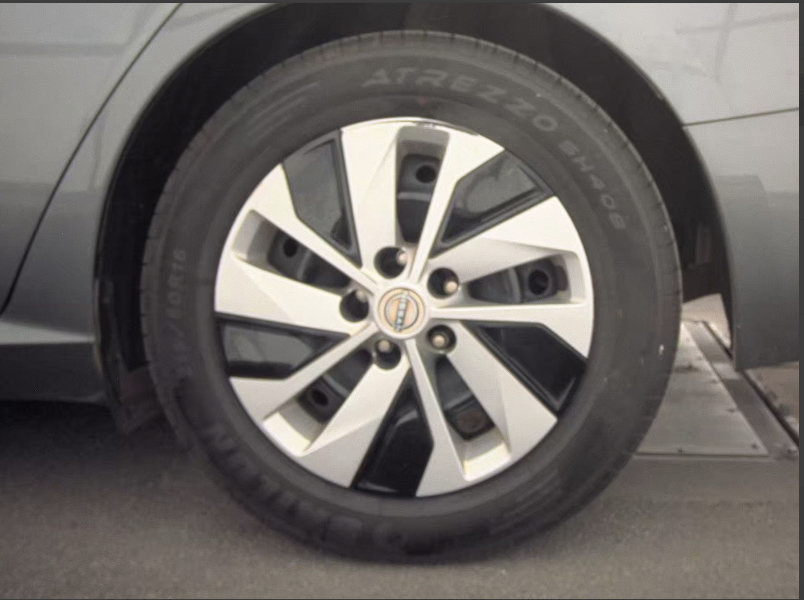 Used 2023 Nissan Altima 2.5 S FWD image 12
