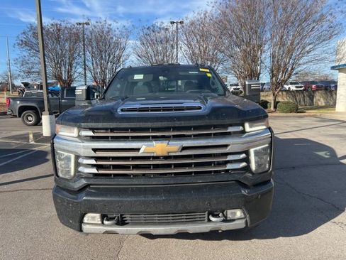 Used 2023 Chevrolet Silverado 3500 High Country w/ Snow Plow Prep/Camper Package image 9