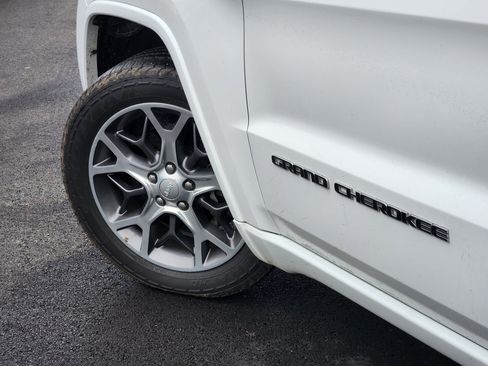 Certified 2021 Jeep Grand Cherokee Overland image 16
