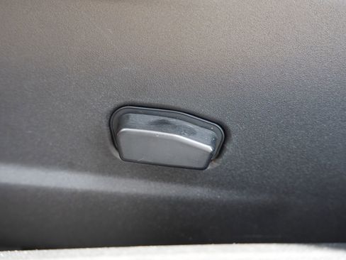 Used 2016 Dodge Challenger SRT Hellcat image 16