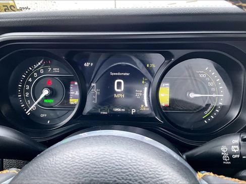 Used 2024 Jeep Wrangler High Altitude AWD/4WD image 26