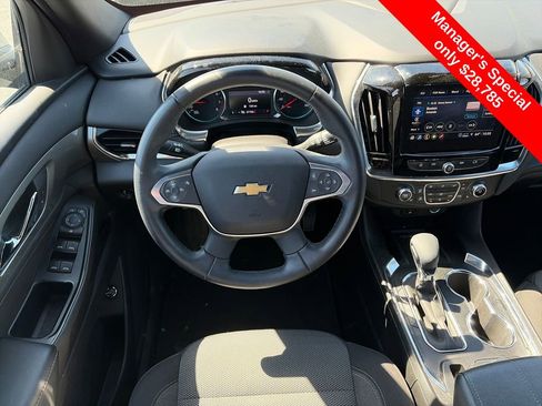Used 2024 Chevrolet Traverse LT FWD image 20