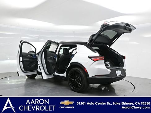 New 2026 Chevrolet Equinox EV LT image 39