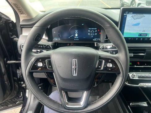 Used 2024 Lincoln Corsair AWD w/ Equipment Group 101A image 18