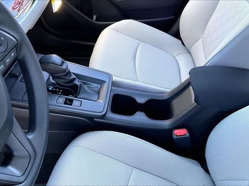 Used 2026 Toyota Corolla Cross L image 14