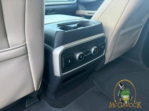 Used 2024 Ford Expedition XLT RWD image 23