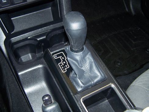 Used 2023 Toyota Tacoma SR image 9