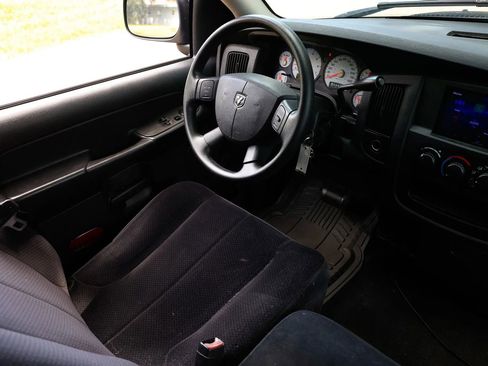 Used 2005 Dodge Ram 1500 Truck SLT w/ Trailer Tow Group image 16