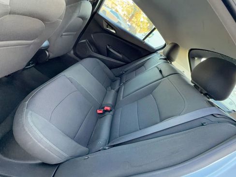 Used 2017 Chevrolet Cruze LT image 21