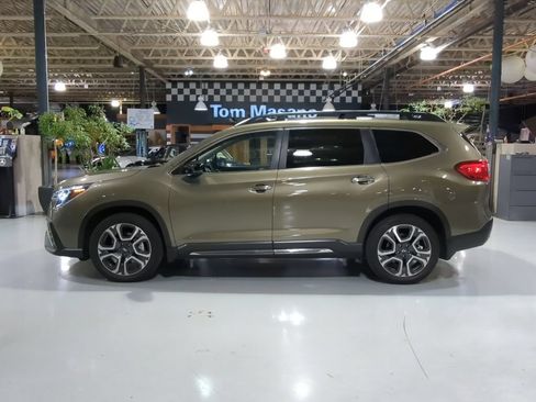 Used 2024 Subaru Ascent Touring AWD/4WD image 11