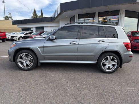 Used 2015 Mercedes-Benz GLK 350 4MATIC image 2