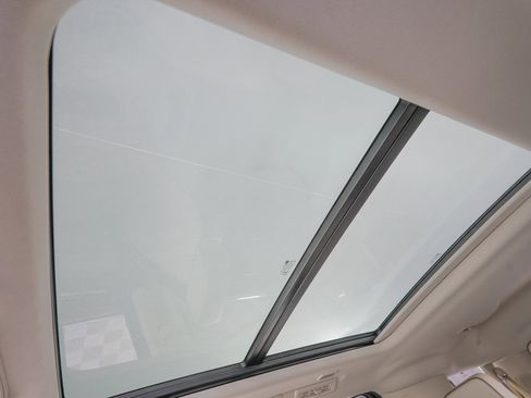 Used 2021 GMC Yukon Denali w/ Denali Premium Package image 29