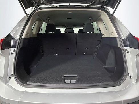 Used 2024 Nissan Rogue S AWD/4WD image 25