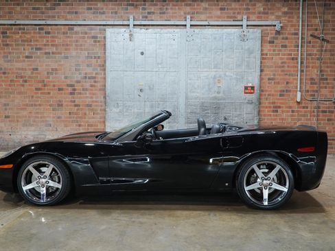 Used 2008 Chevrolet Corvette Convertible w/ Preferred Equipment Group RWD image 34