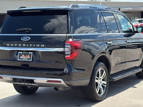 Used 2024 Ford Expedition Limited RWD image 5
