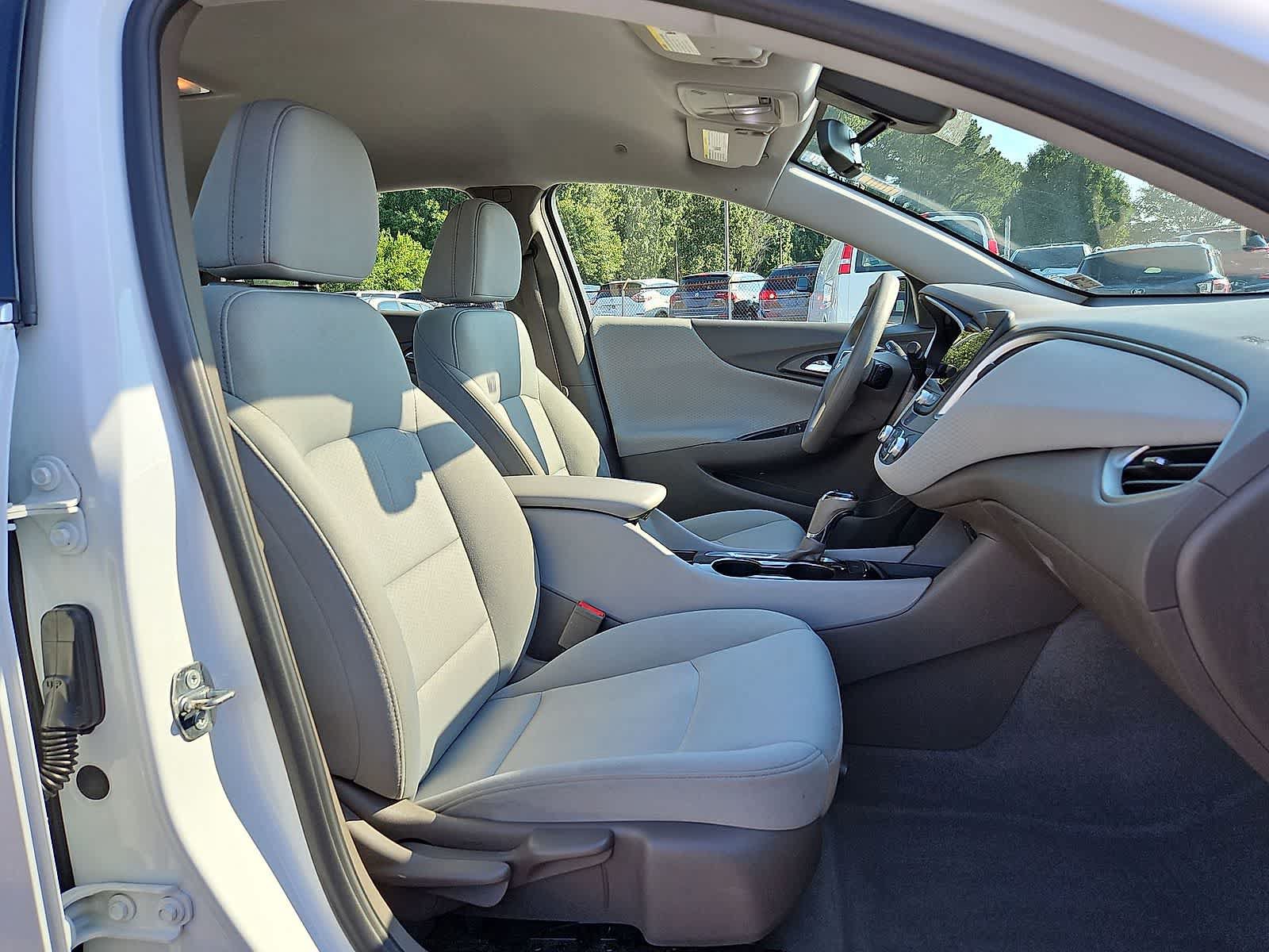 Certified 2019 Chevrolet Malibu LS FWD image 31