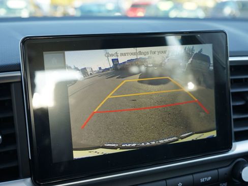 New 2025 Hyundai Venue SEL FWD image 13