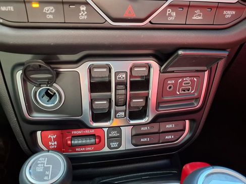 Used 2024 Jeep Wrangler Unlimited Rubicon 392 AWD/4WD image 13